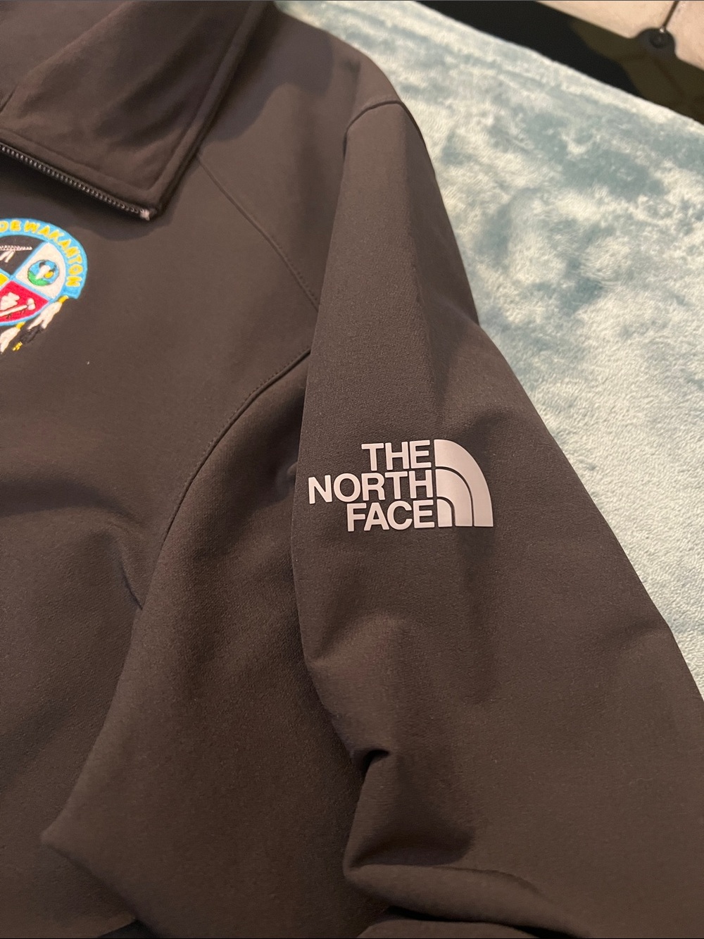 North Face Men's Black Softshell Jacket with Embroidered Logo , like New
